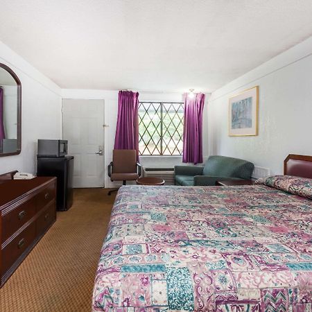 Knights Inn - Columbia Bagian luar foto