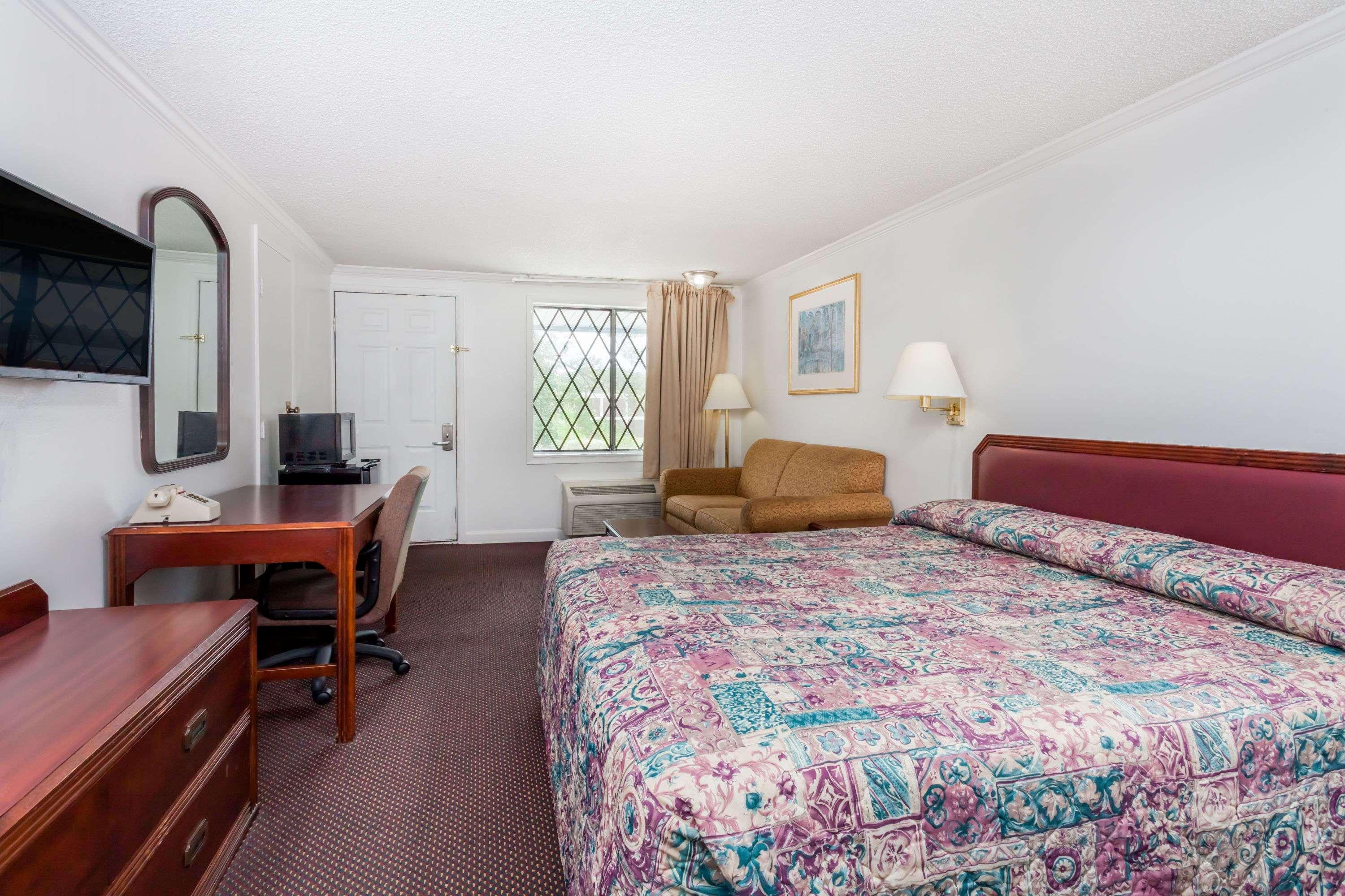 Knights Inn - Columbia Bagian luar foto